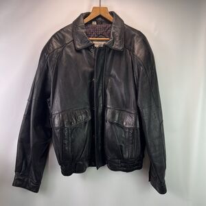 Vintage Global Identity G-III Mens Black Leather Jacket Size Large Lined Bomber